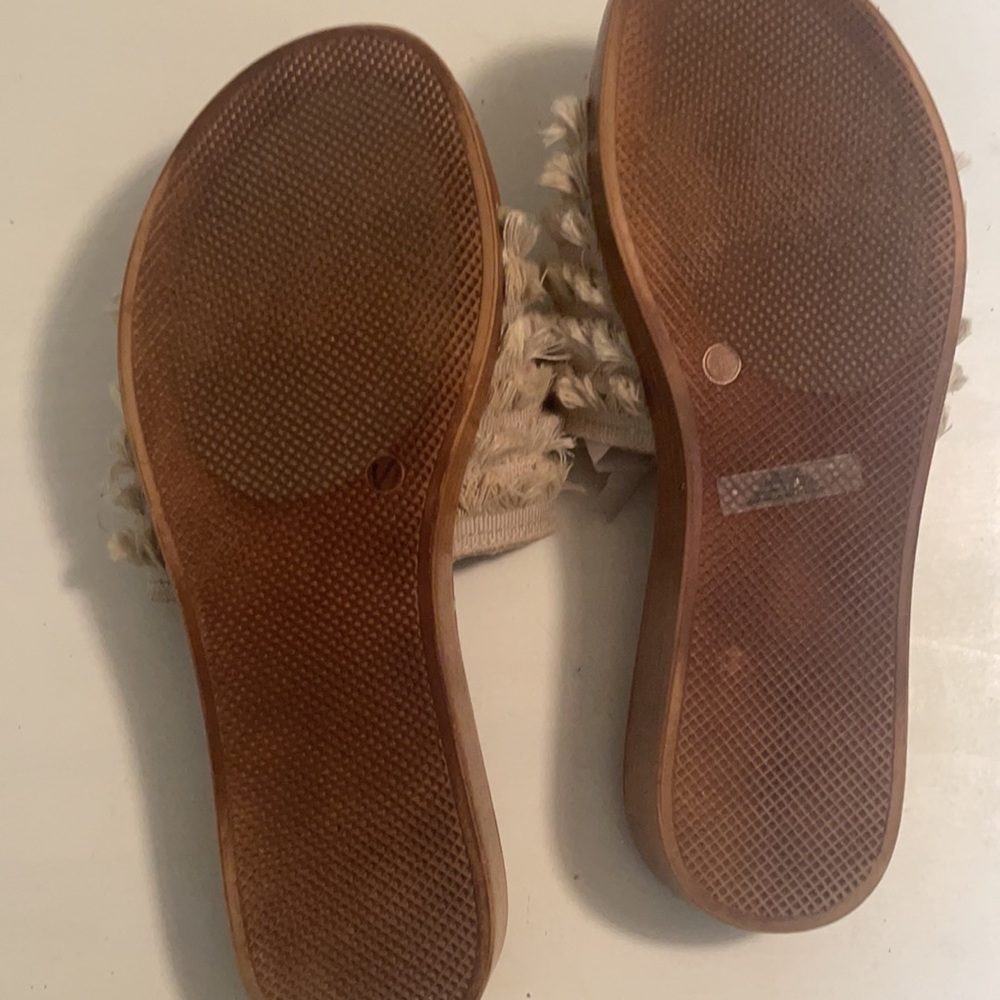 Bella Vita Cloth Fringed Slide Sandals - Size 7 - Picture 5 of 5